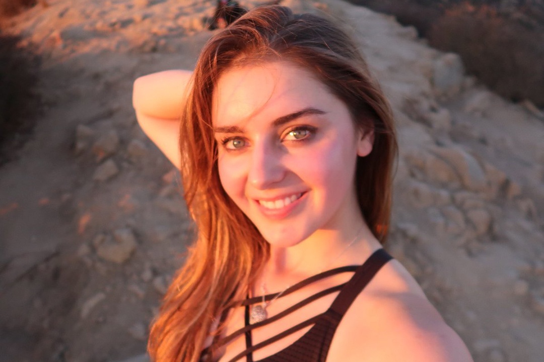 Nu streamer Australia tro thanh trieu phu o tuoi 28 hinh anh