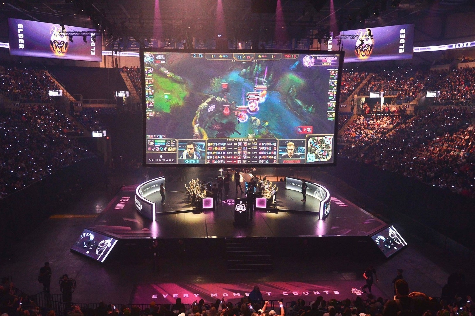 Giai LMHT Han Quoc co them binh luan tieng Viet hinh anh