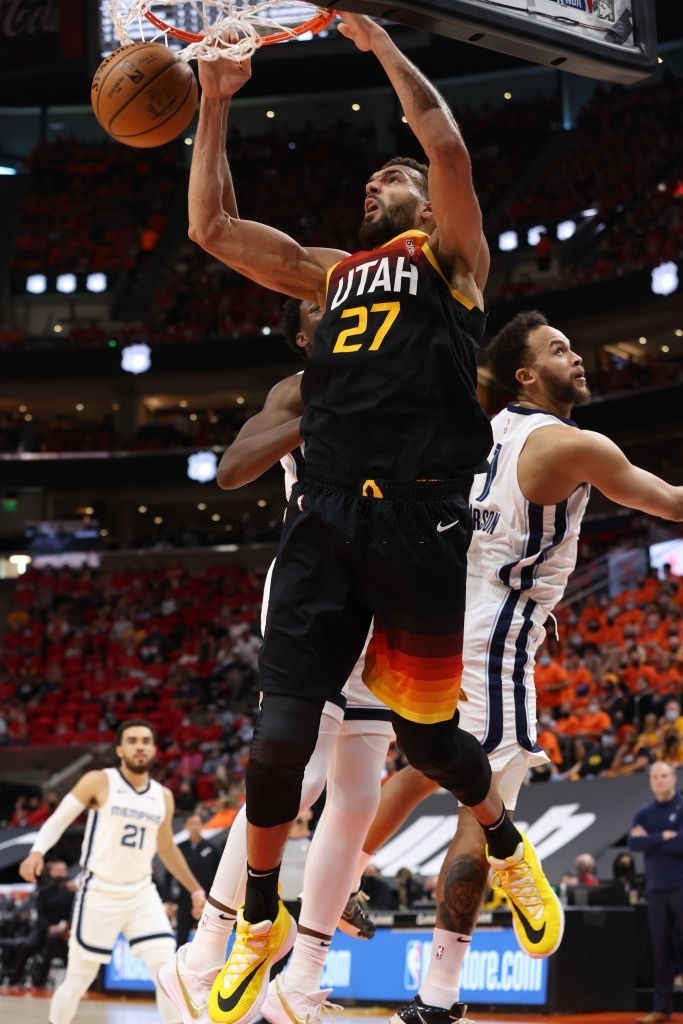 Ngoi sao bong ro Dong Nam A anh 11