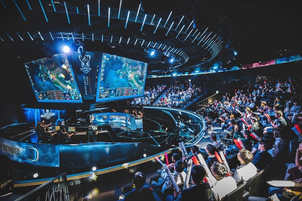 Nha thi dau Lien Minh Huyen Thoai trieu USD o Han Quoc hinh anh