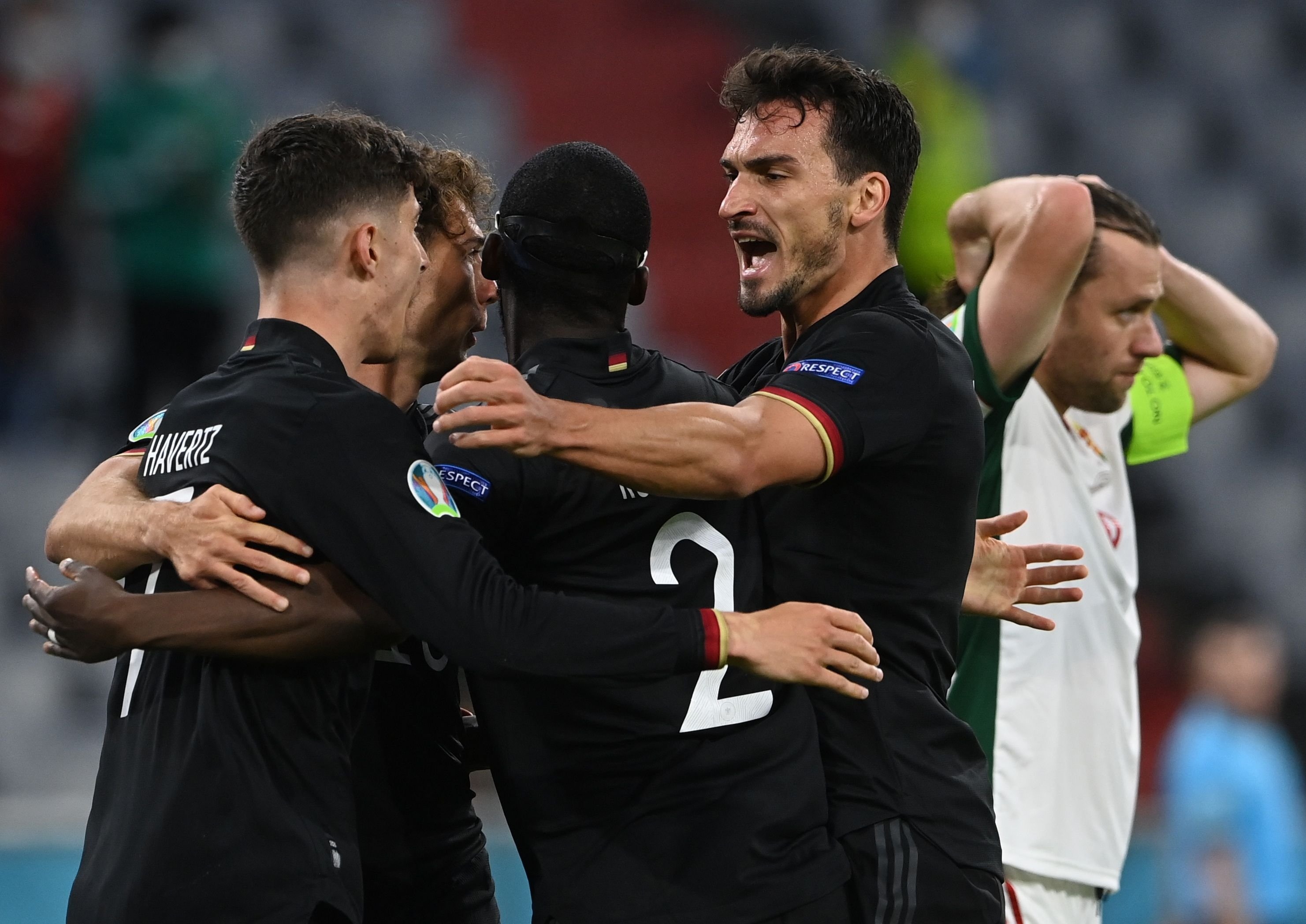 Cau thu Hungary khoc anh 10