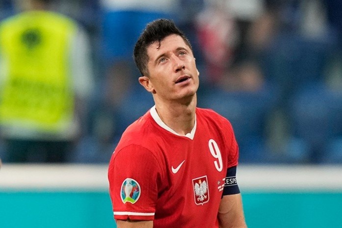 Hai sac thai cua Lewandowski hinh anh