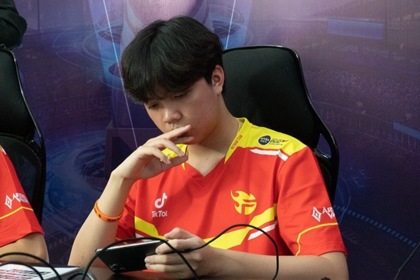 BLV Thanh Tung: 'Team Flash mac sai lam chi tu' hinh anh