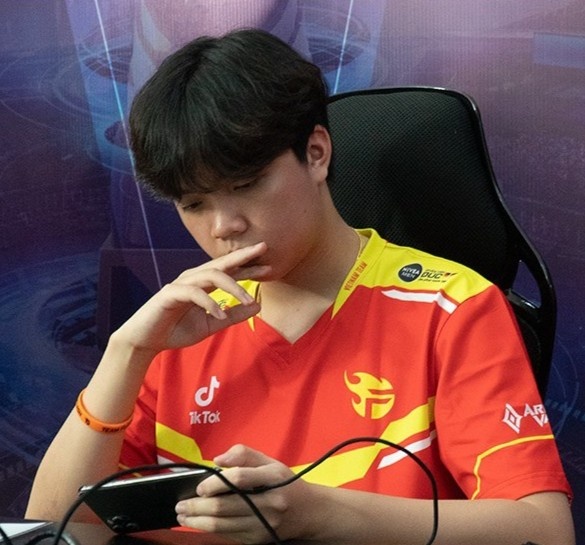 Team Flash bi loai AWC 2021 anh 1