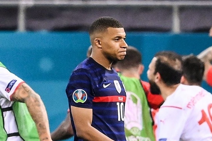 Mbappe: 'Toi muon giup doi tuyen, nhung da that bai' hinh anh