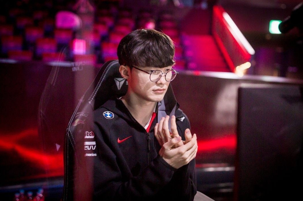 Faker noi gi khi T1 sa thai HLV anh 1