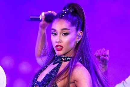 Ariana Grande sap co show am nhac trong Fortnite hinh anh