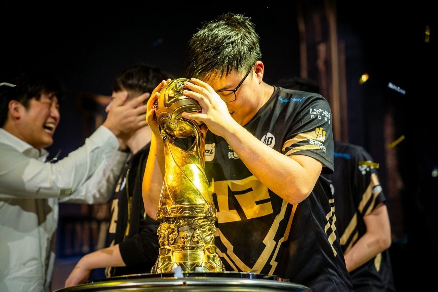 Vi sao eSports se xuat hien o Olympic? hinh anh