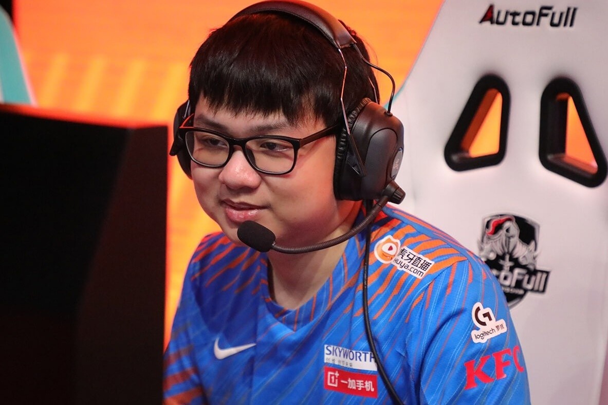 No luc khong thanh cua SofM va dong doi hinh anh