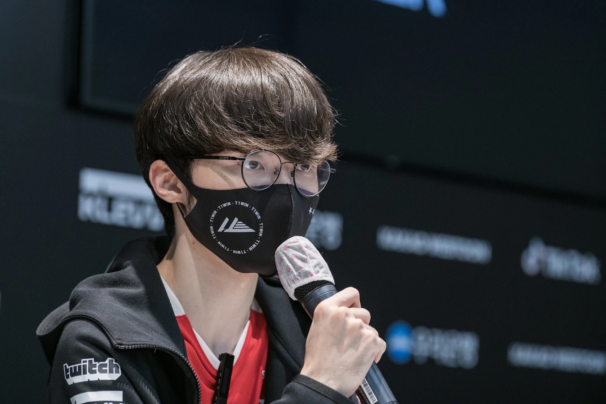 Faker choi mo nhat trong tran thua cua T1 hinh anh