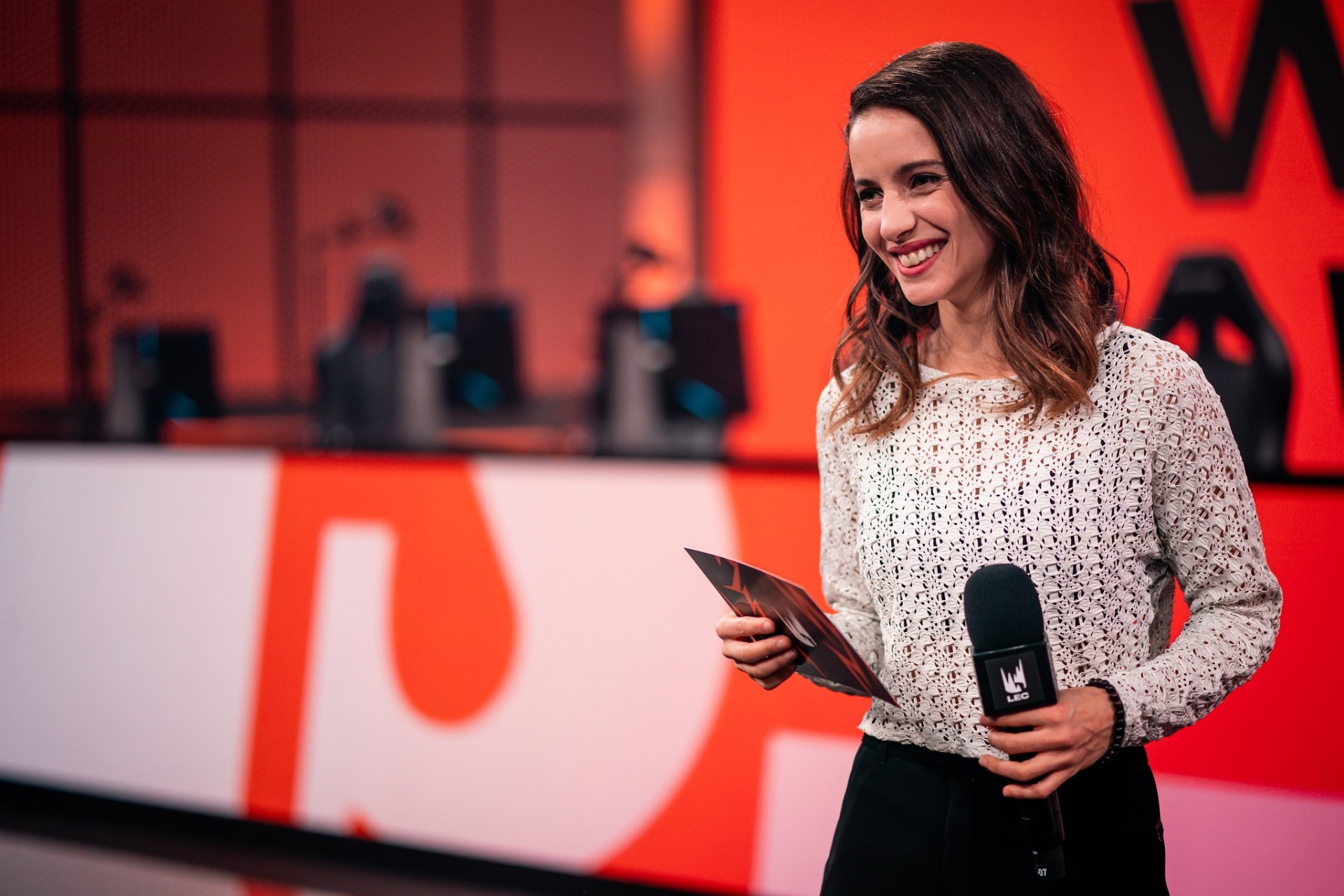 Nu MC Lien Minh Huyen Thoai xinh dep anh 39