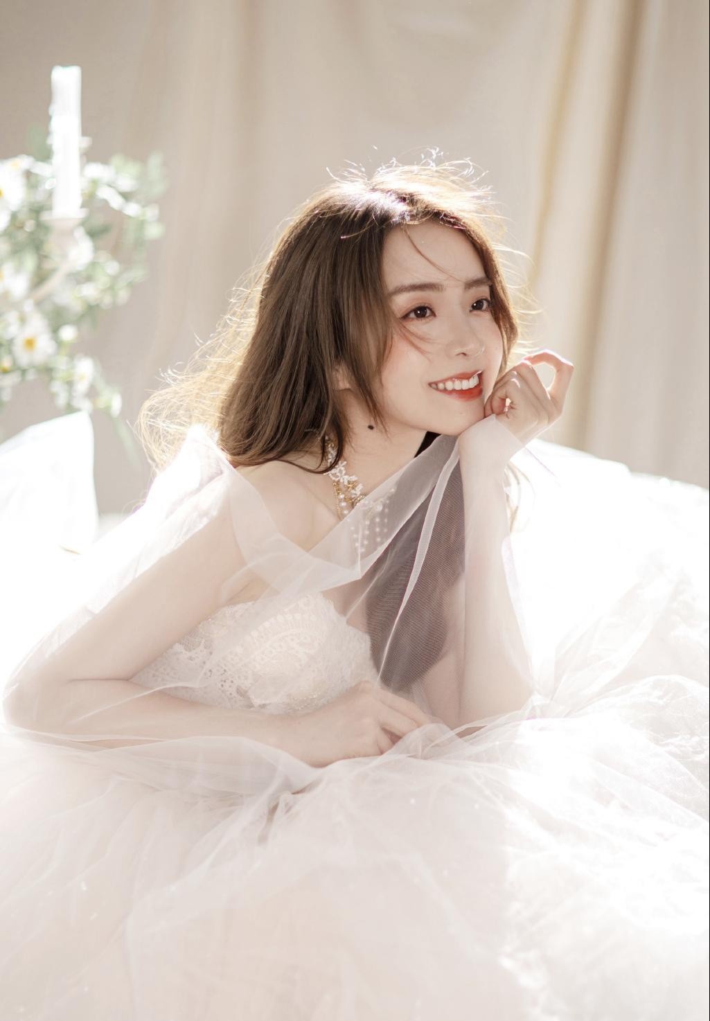 Nu MC Lien Minh Huyen Thoai xinh dep anh 23