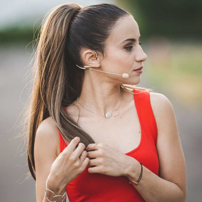 Nu MC Lien Minh Huyen Thoai xinh dep anh 45