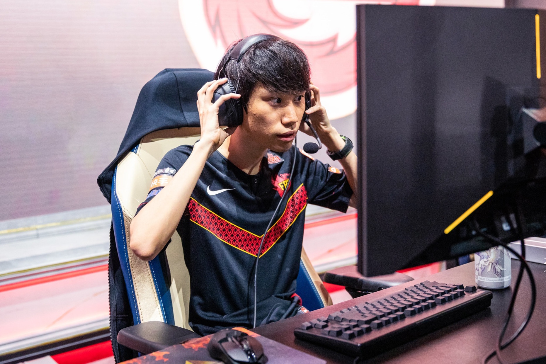 Doinb toa sang dua FPX tro lai Chung ket The gioi hinh anh