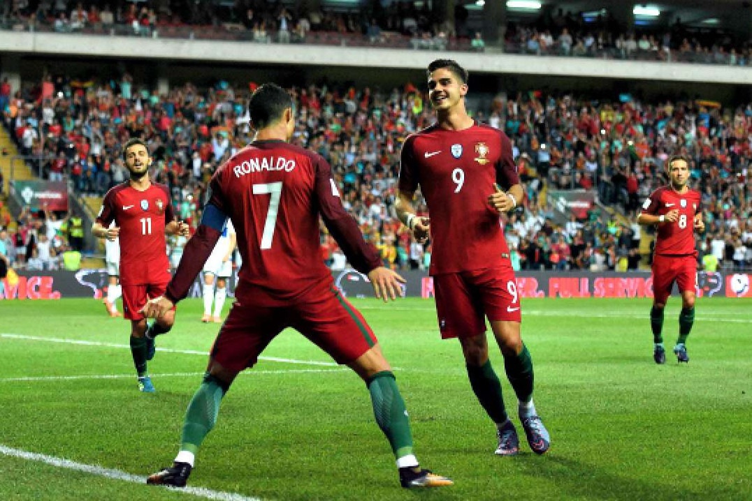 Cristiano Ronaldo lap ky luc anh 6