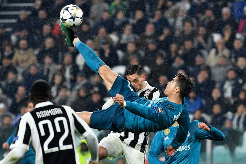 Cristiano Ronaldo lap ky luc anh 2