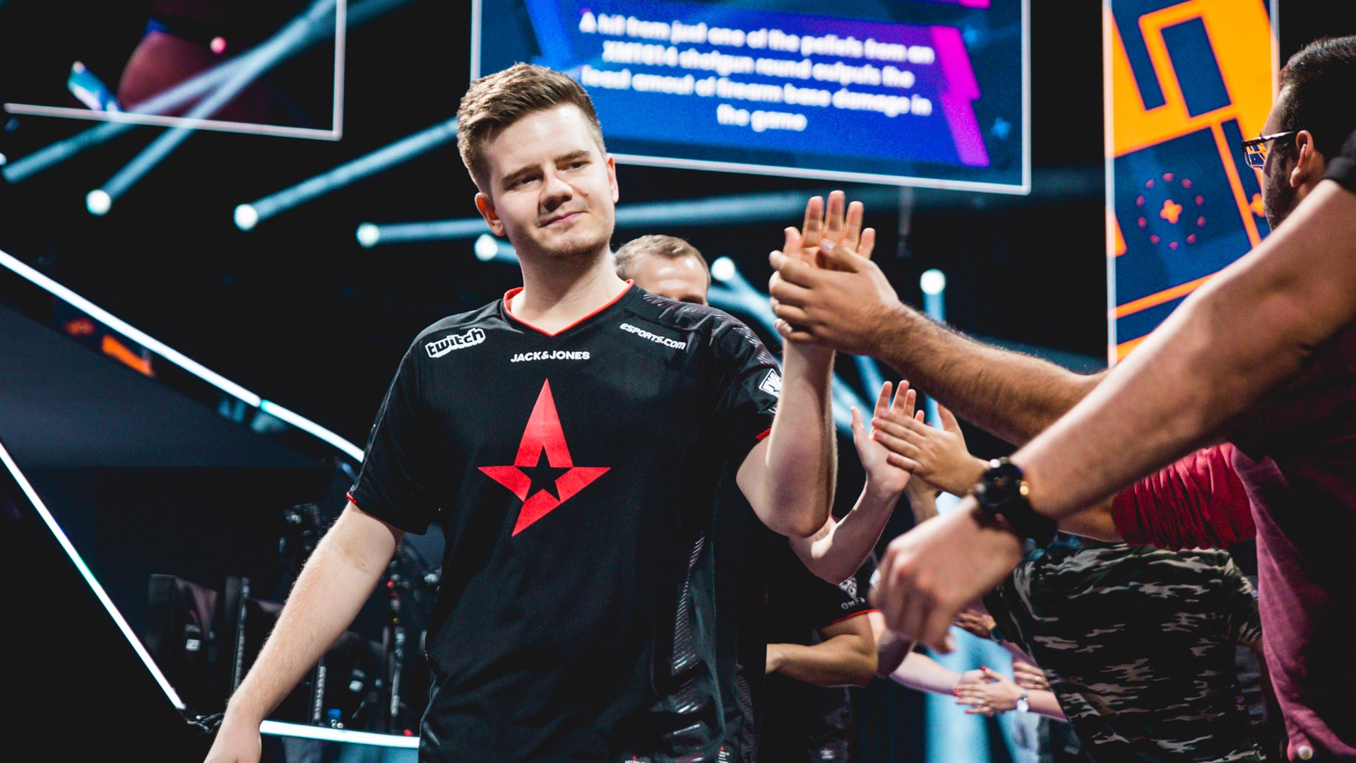 VDV eSports kiem trieu USD anh 14