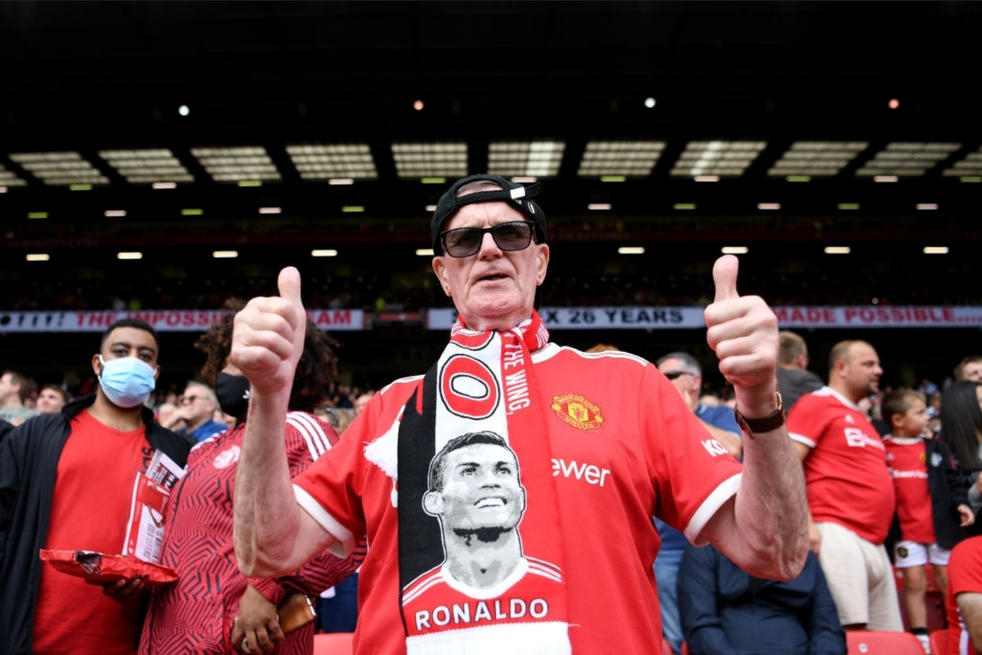 Tran dau tien cua Ronaldo cho MU anh 13