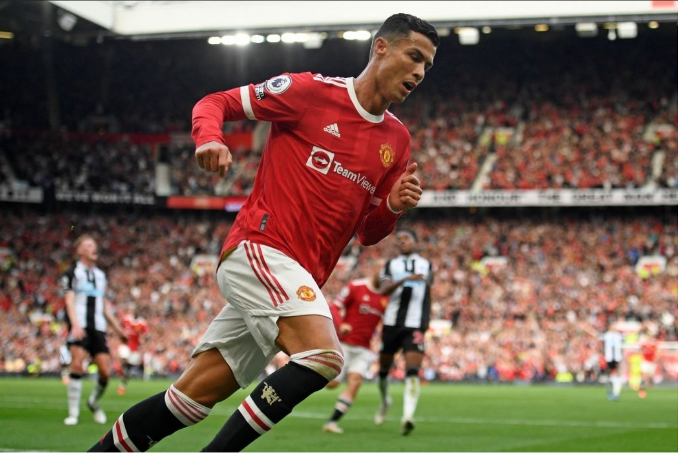 Tran dau tien cua Ronaldo cho MU anh 22