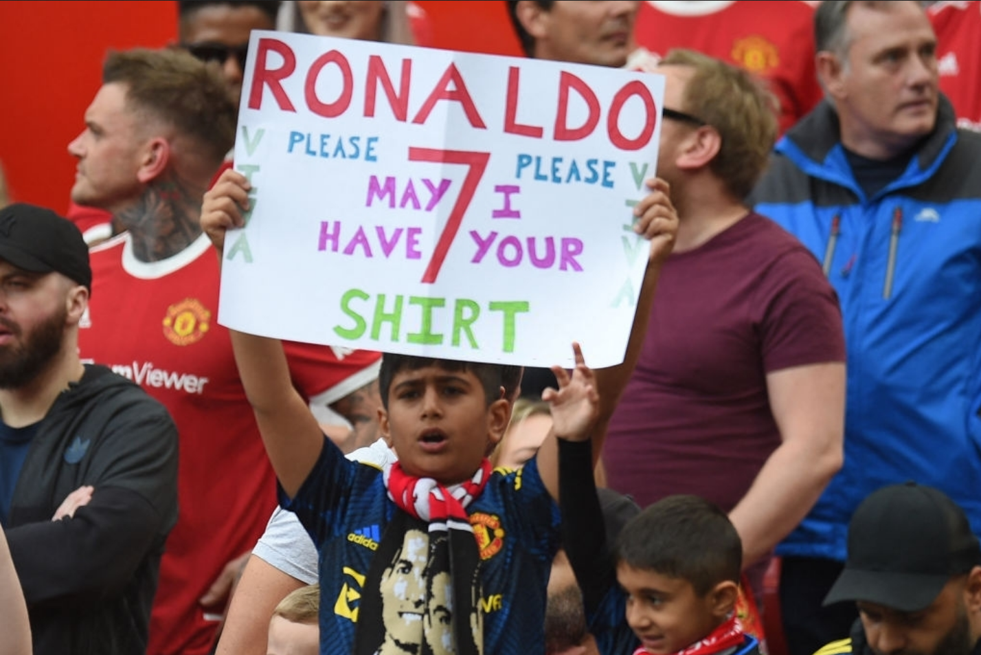 Tran dau tien cua Ronaldo cho MU anh 15