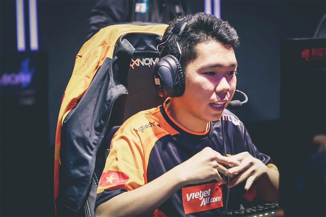 Slayder sang LPL anh 2