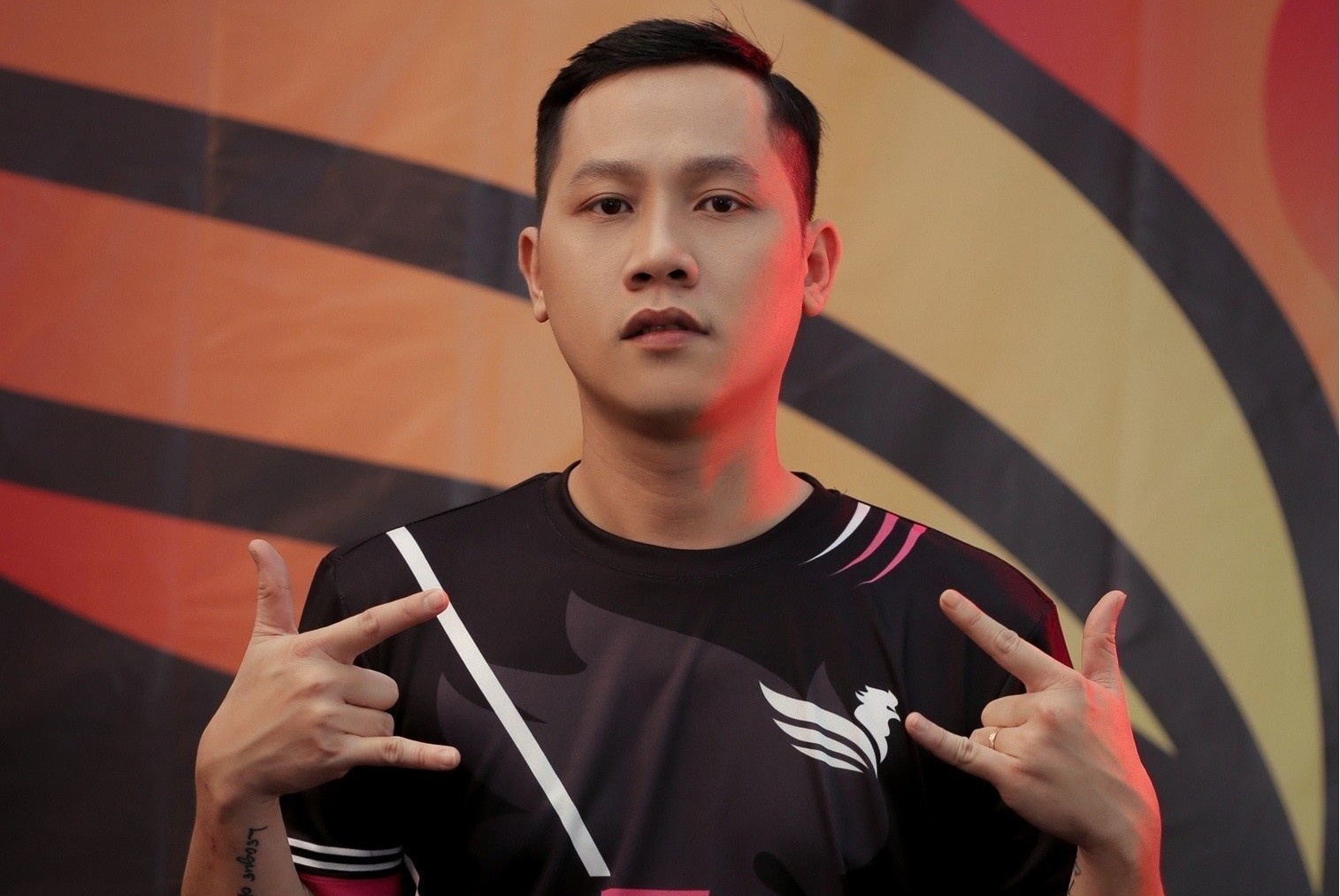 Thay Giao Ba tro thanh huan luyen vien SBTC Esports hinh anh