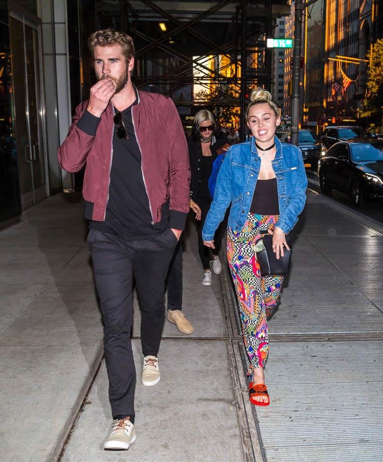 thoi trang cua Miley Cyrus va Liam Hemsworth anh 8