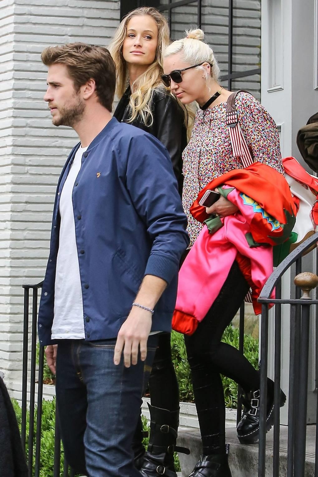 thoi trang cua Miley Cyrus va Liam Hemsworth anh 9