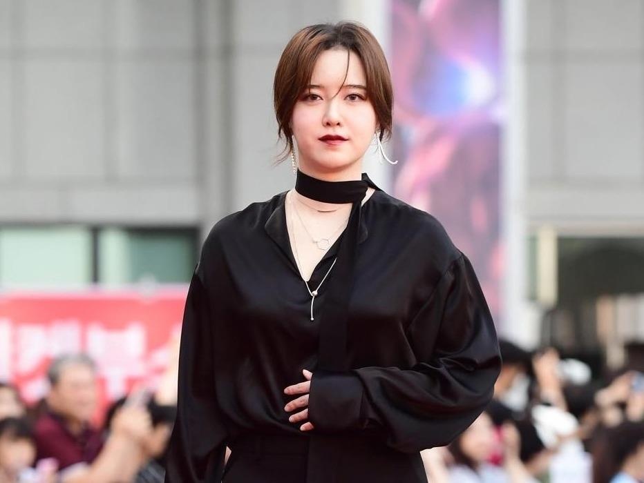 Sau khi ket hon, Goo Hye Sun bi che ngay cang mac xau, make up loi hinh anh