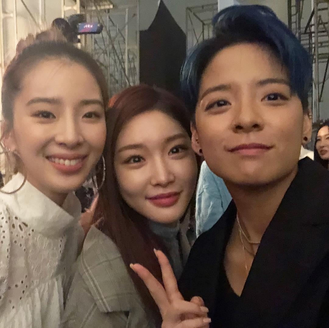 phong cach thoi trang cua F(x) Amber anh 1