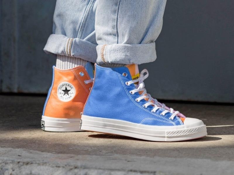 Giay Converse doi mau ngay lap tuc duoi anh nang hinh anh