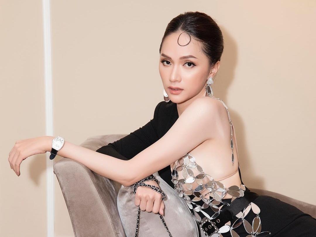 Huong Giang va bo suu tap hang hieu tri gia ca ty dong hinh anh