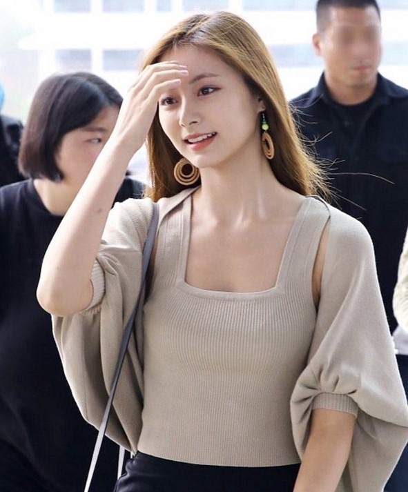 tui louis vuitton Tzuyu chay hang anh 3