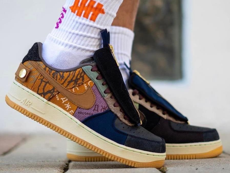 Thiet ke cua Travis Scott bi che trong nhu giay Nike giam gia hinh anh