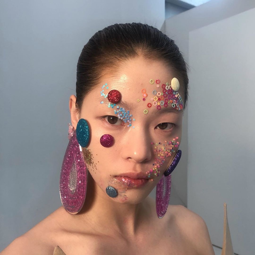 Gan hoa,  linh kien dien tu len mat anh 3