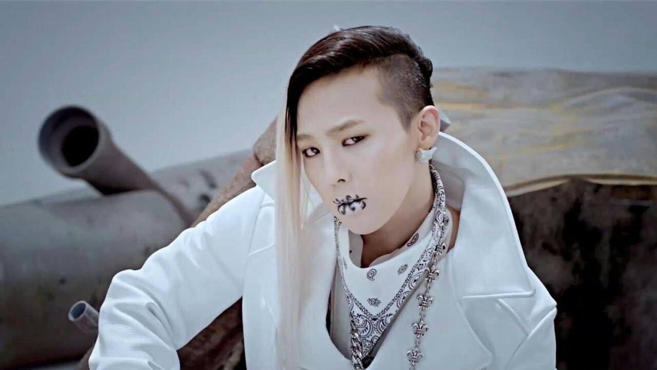 G-Dragon mac di anh 4