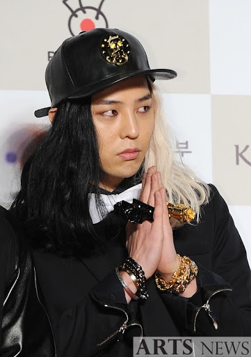 G-Dragon mặc dị ảnh 5 G-Dragon mac di anh 5