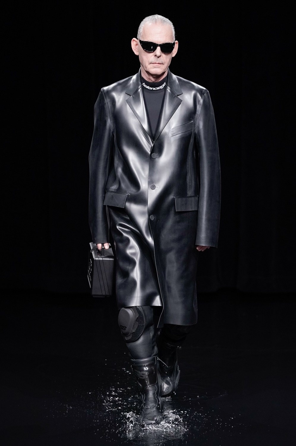 Balenciaga Fall Winter 2020 ảnh 4 Balenciaga Fall Winter 2020 anh 4