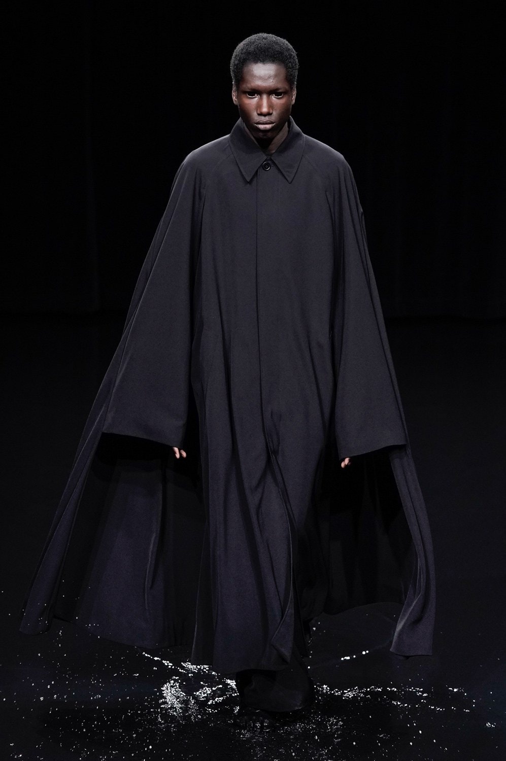 Balenciaga Fall Winter 2020 ảnh 6 Balenciaga Fall Winter 2020 anh 6