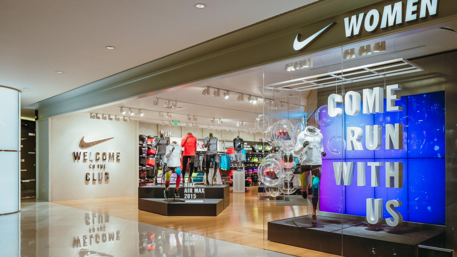 Nike ủng hộ 15 triệu usd ảnh 1 Nike ung ho 15 trieu usd anh 1