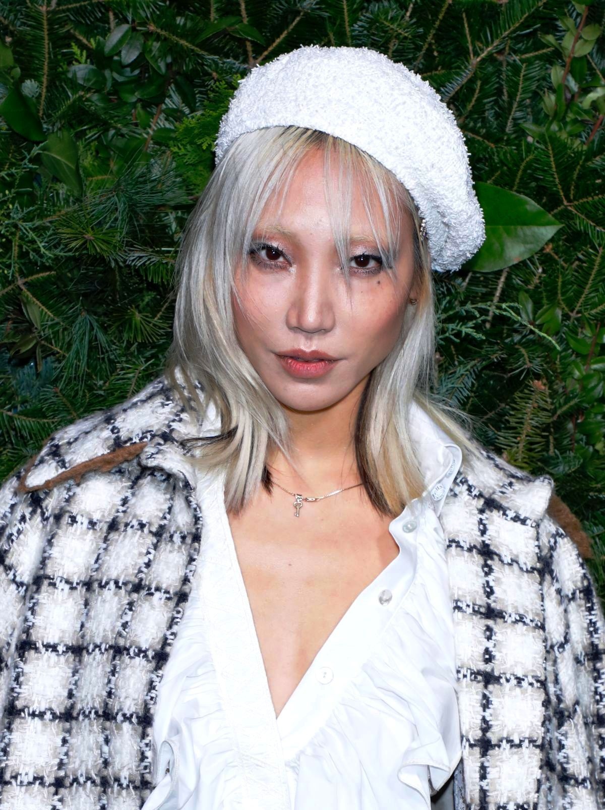 Ai la 'Chanel song' anh 1