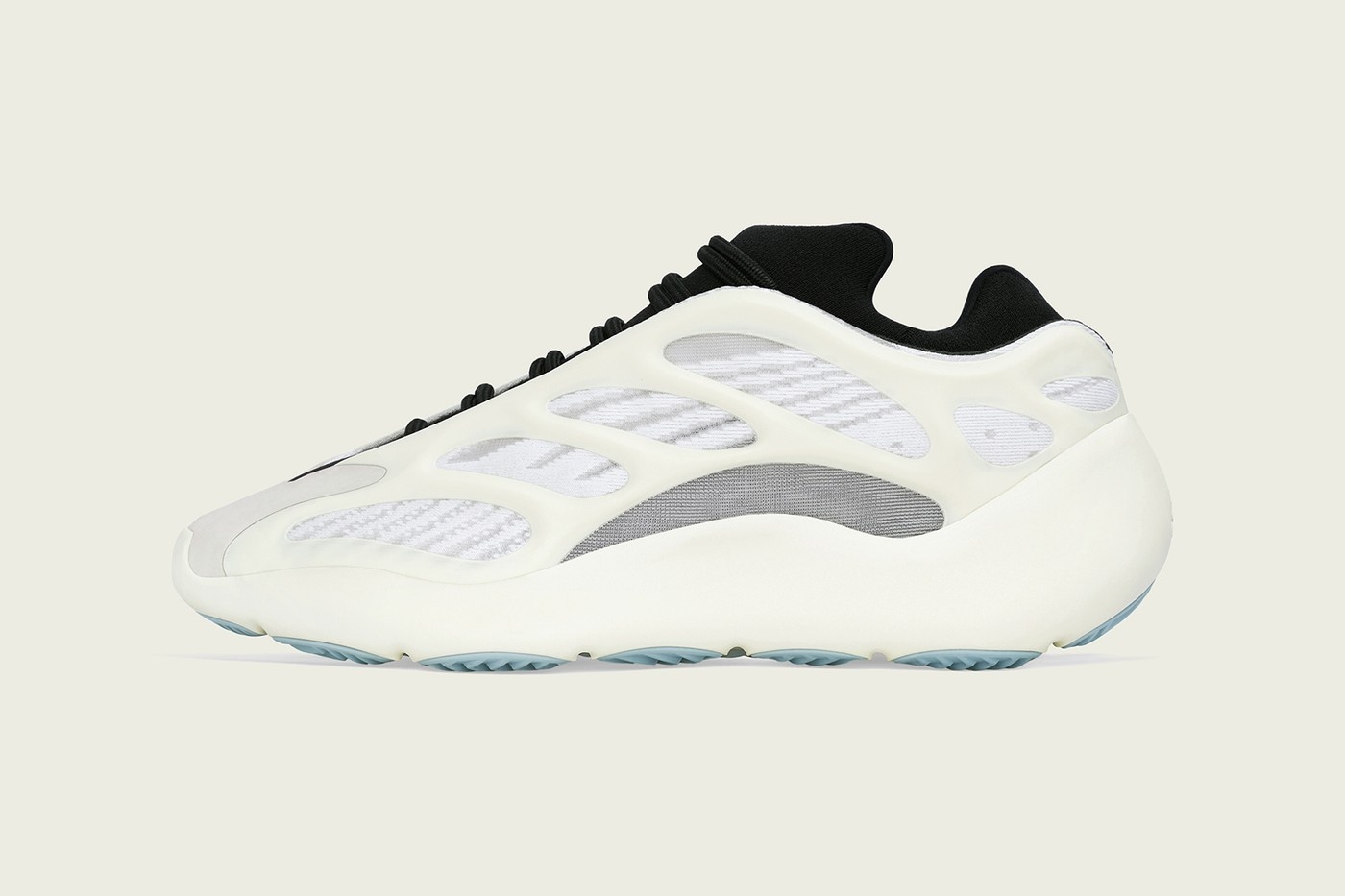 Yeezy liên tục ra các mẫu giày mới ảnh 1 Yeezy lien tuc ra cac mau giay moi anh 1