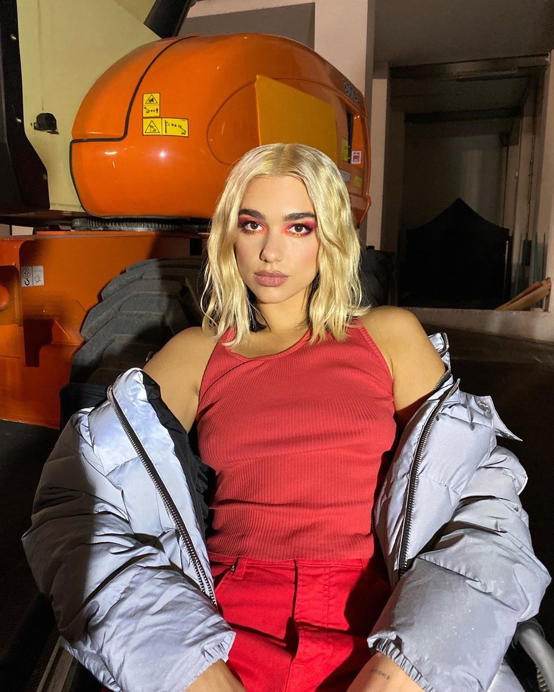 su phat trien trong phong cach cua Dua Lipa anh 17