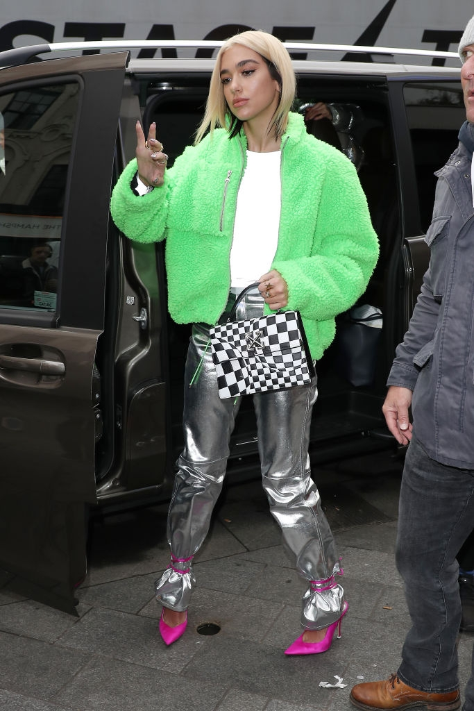 su phat trien trong phong cach cua Dua Lipa anh 14