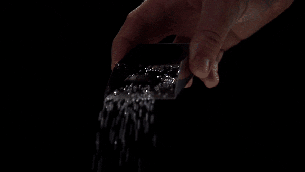 Gan kim cuong tri gia 20.000 USD len mu luoi trai hinh anh