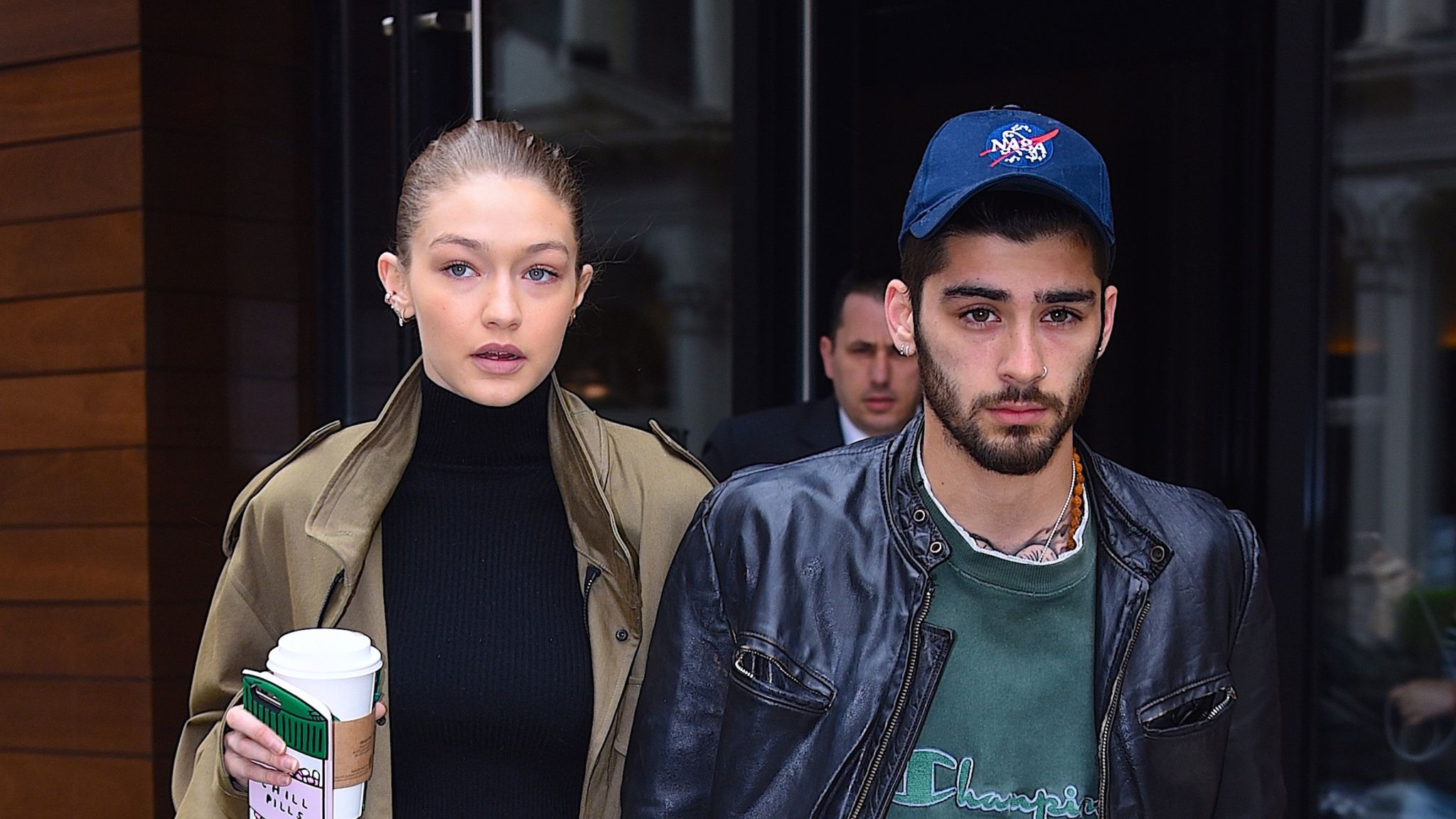 Gigi Hadid co bau anh 1