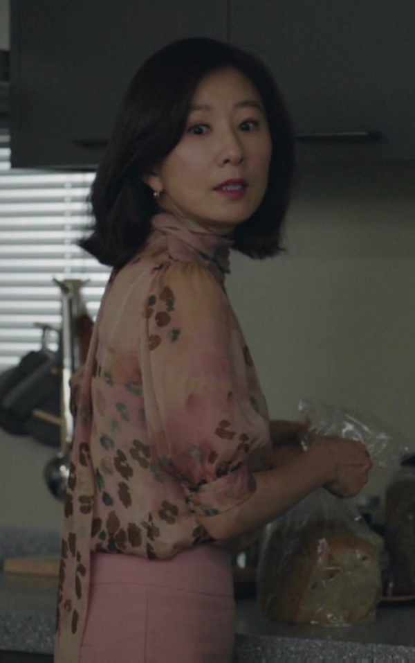 Kim Hee Ae đụng hàng ảnh 3 Kim Hee Ae dung hang anh 3
