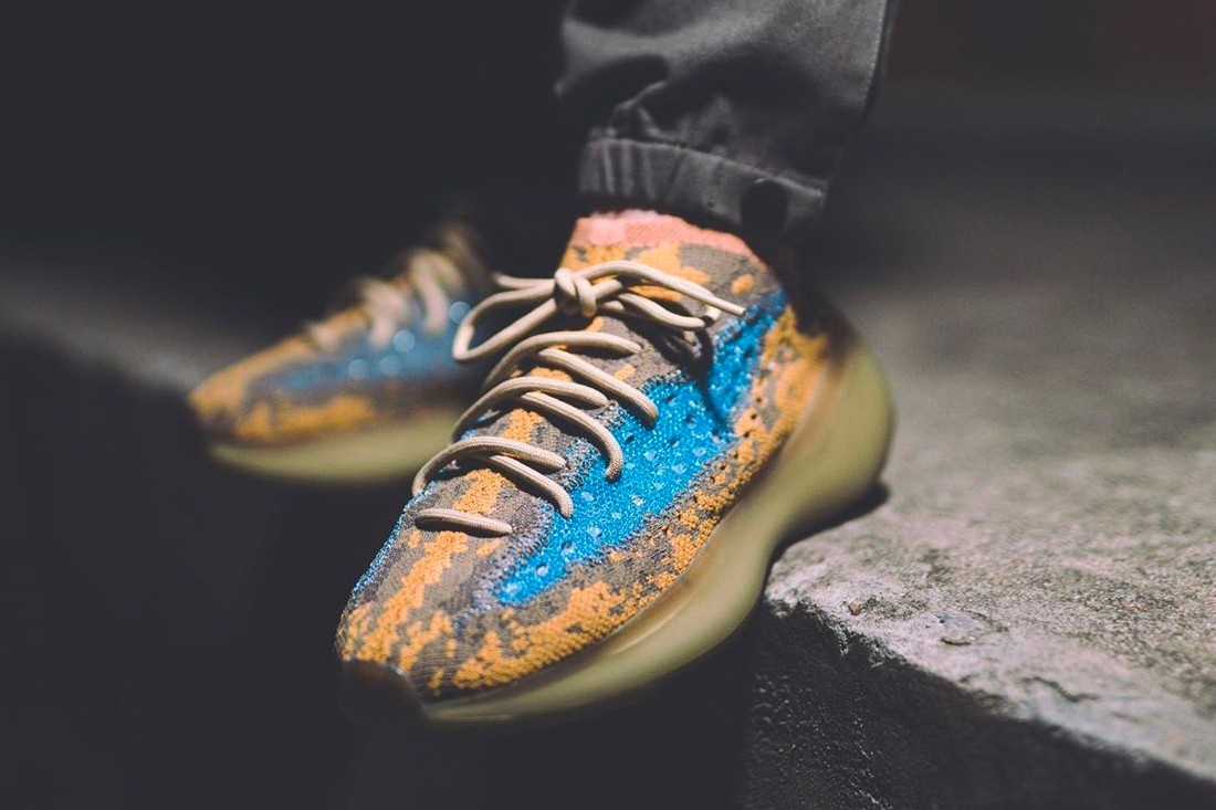 Tai sao Yeezy dang tro nen re hon anh 2