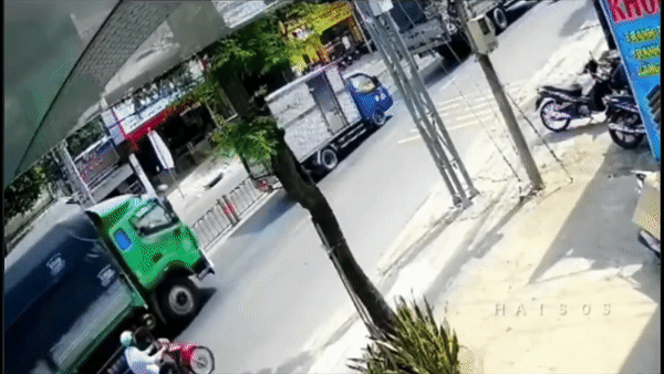 3 xe tai tong lien hoan, tai xe mac ket trong cabin hinh anh