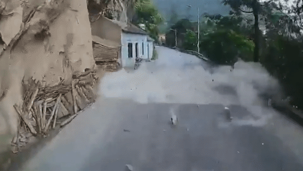 Tai xe suyt gap nan vi da lo am am hinh anh